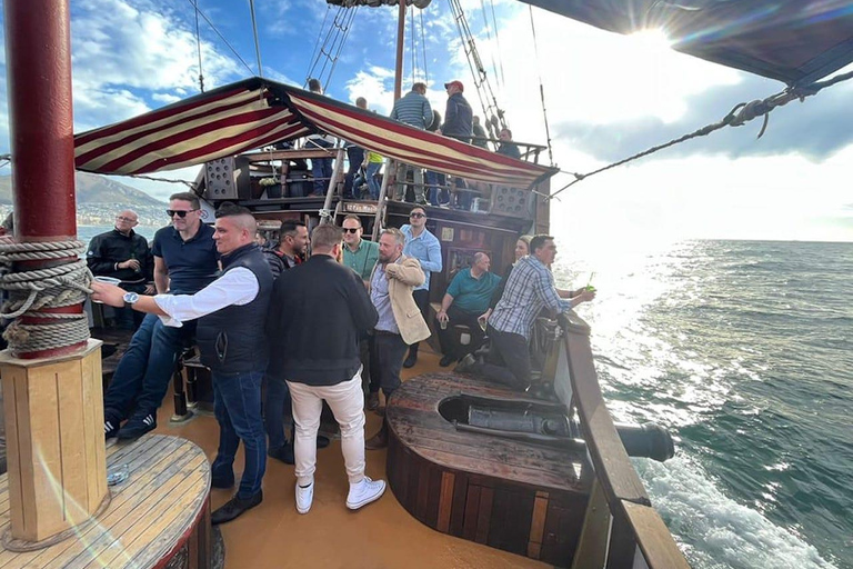 Cape Town: Jolly Roger Pirate Ship Cruise Daytime Experience