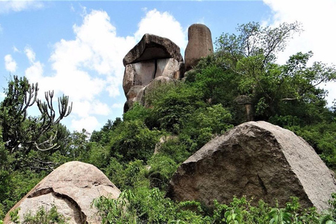 From Nairobi: Kit Mikayi Day Trip with Guide