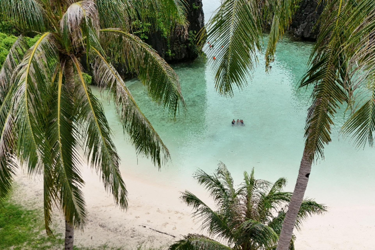 El Nido: Private Tour B with Snake Island and Caves