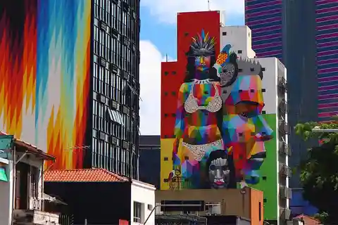São Paulo: 2,5 horas - Pinheiros Street Art & Spray Experience