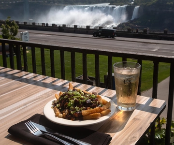 Cascate del Niagara, tour gastronomico in piccoli gruppi di tutti i canadesi