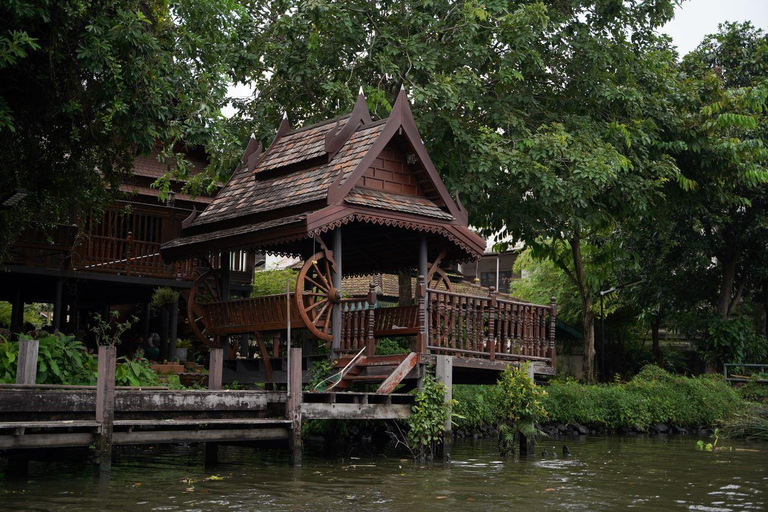 Bangkok : Wat Arun et musée des barges royales en longtail