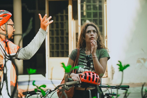 Phnom Penh: Bikes and Bites Cycling Tour