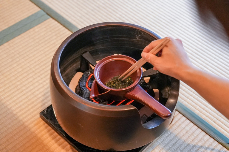 Nara: Hōjicha Roasting Experience in a 120-Year-Old Machiya