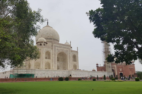 Tour Taj Mahal-Agra Fort &amp; Bazar con guida privata giapponeseTour guidato con macchina