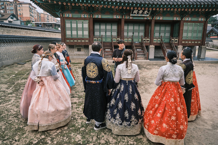 Seoul: UNESCO Palace History Tour, Photos & Optional Hanbok