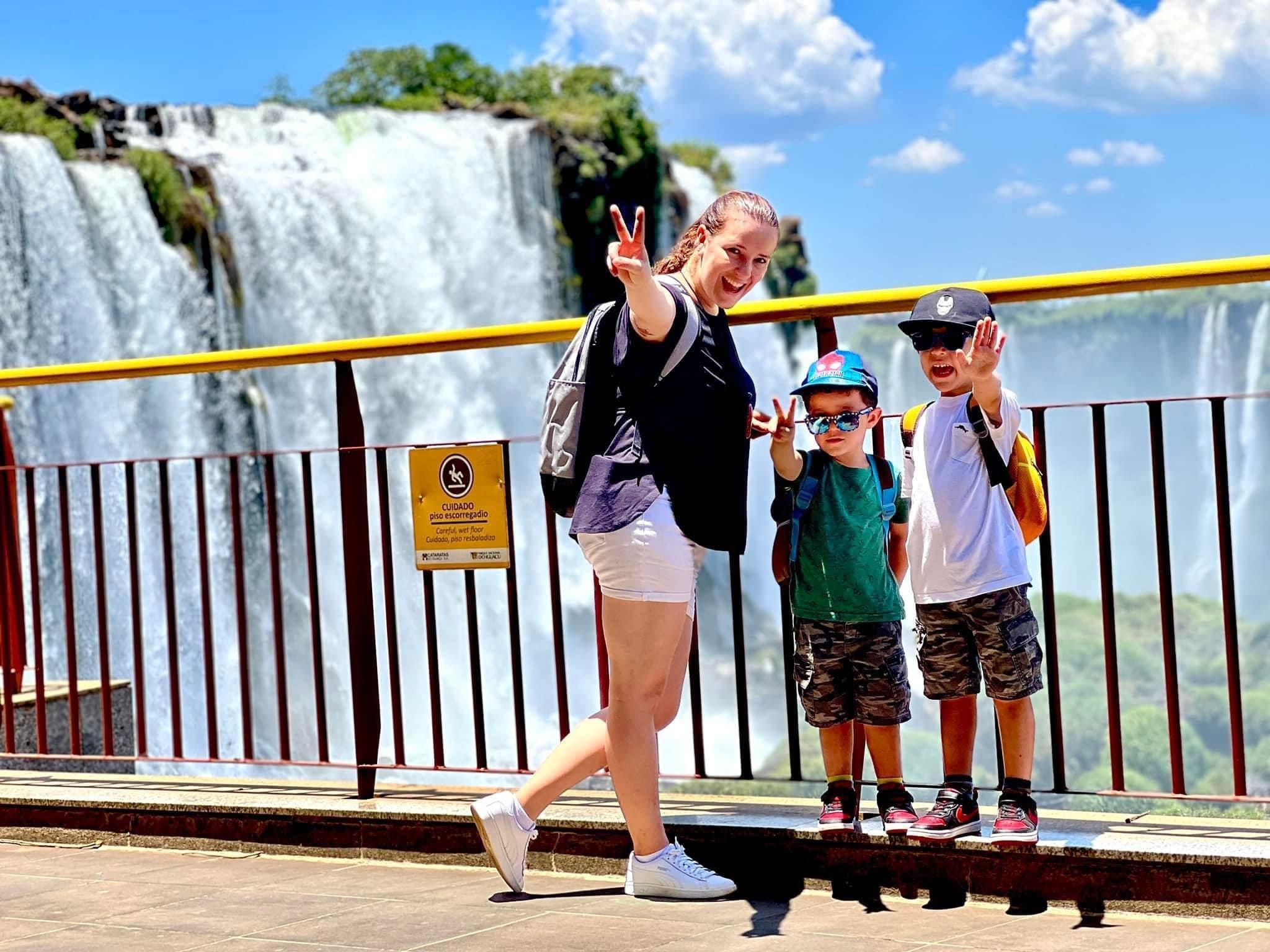 Private 1- bis 2-tägige Tour: Erkunde beide Seiten der Iguazú-Wasserfälle