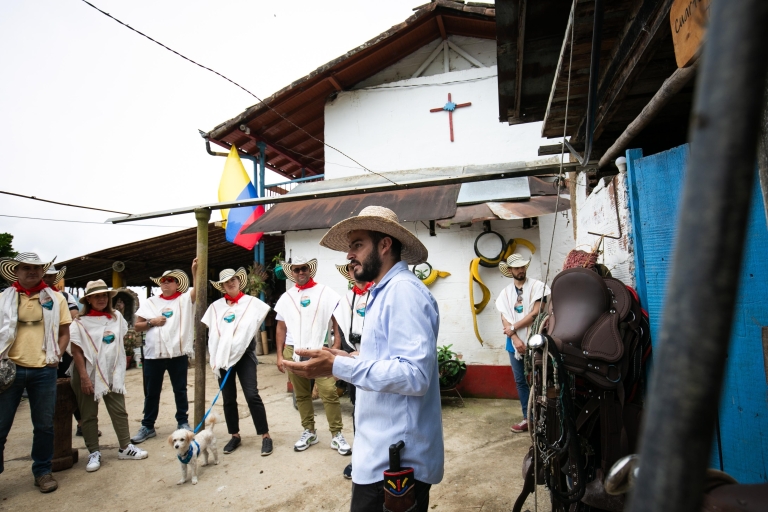 Medellin: Kaffee-Tour, Anreise zu Pferd und Zuckerrohr