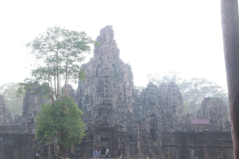 Angkor Wat Highlights and Sunrise Guided Tour from Siem Reap