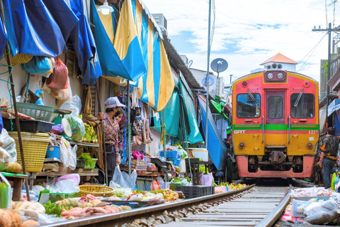 From Bangkok: Amphawa Floating Market & Maeklong Tour