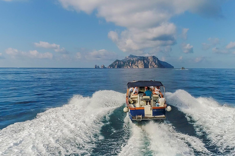 Vanuit Positano: Dagtrip naar Capri - Groepstour per bootCapri tour in kleine groep per boot