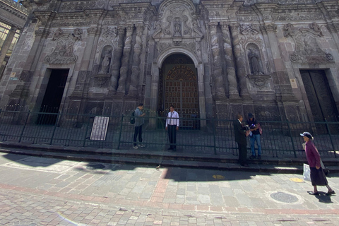 Quito: Tour Clásico, Explora el Casco Antiguo y la Línea Equinoccial