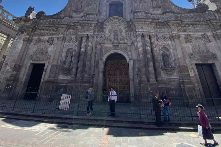 Quito: Tour Clásico, Explora el Casco Antiguo y la Línea Equinoccial