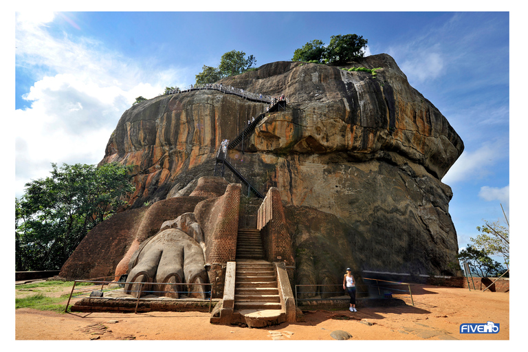 Negombo: To Sigiriya & Dambulla Private Tour with Lunch Sigiriya & Dambulla: Private Tour with Lunch from Colombo