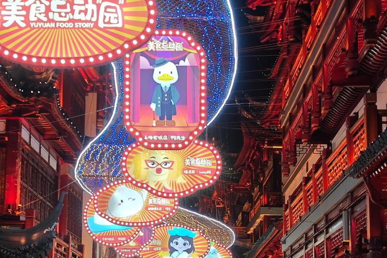 Shanghai Night Tour: Old Town, Local Dinner & Rooftop Bar