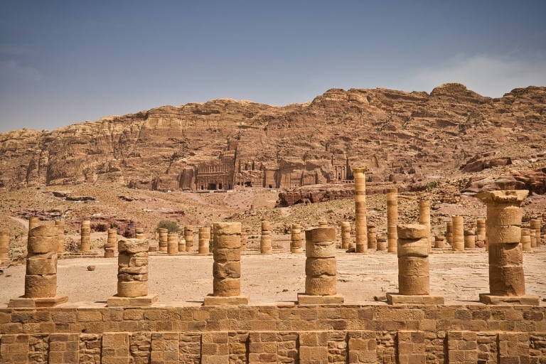 Desert Glamping: Petra & Wadi Rum + Aqaba, 3 Days from Eilat Tourist Class 3-Star Hotel Spanish