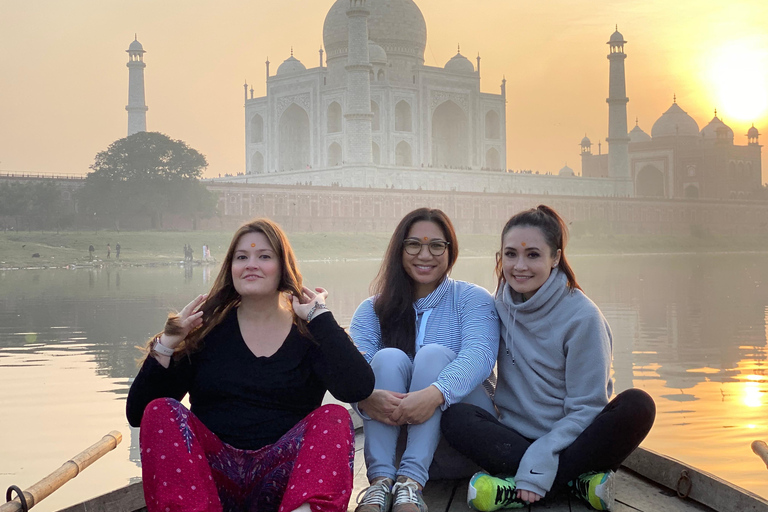 Depuis Delhi : visite du Taj Mahal et du fort d'Agra en voiture tout comprisExcursion d'une journée au Taj Mahal et au Fort d'Agra depuis Delhi (tout compris)