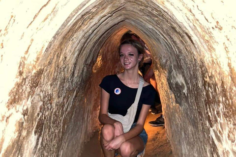 Erkunde die unterirdischen Tunnel in Cu Chi