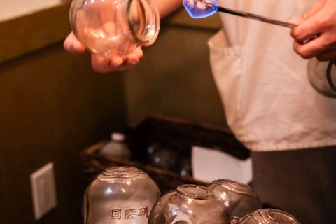 Hangzhou TCM ：Pulse diagnosis & herbal bag & Cupping Pulse Diagnosis & Cupping/Scraping & Ancient street citywalk