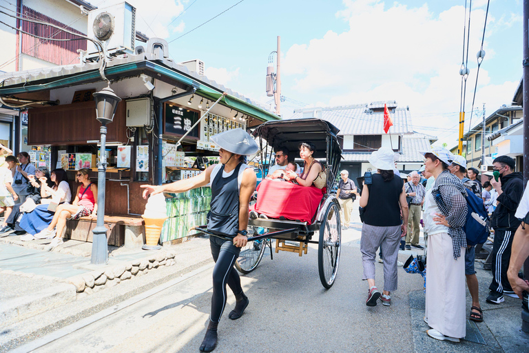 Kyoto: Arashiyama UNESCO Walking Tour with Admission
