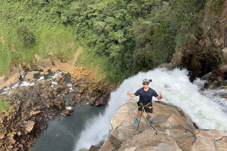 Depuis Medellín : Zipline, escalade et cascades les plus hautes