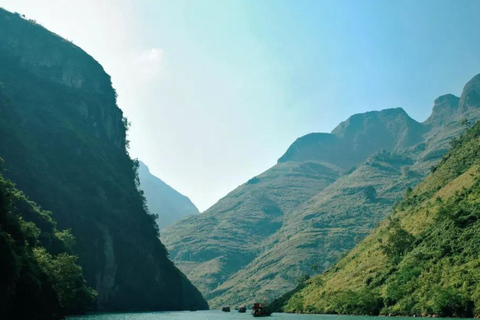 3-tägige Ha Giang Motorrad Tour ab Sa Pa mit FahrerLandung in Ha Giang