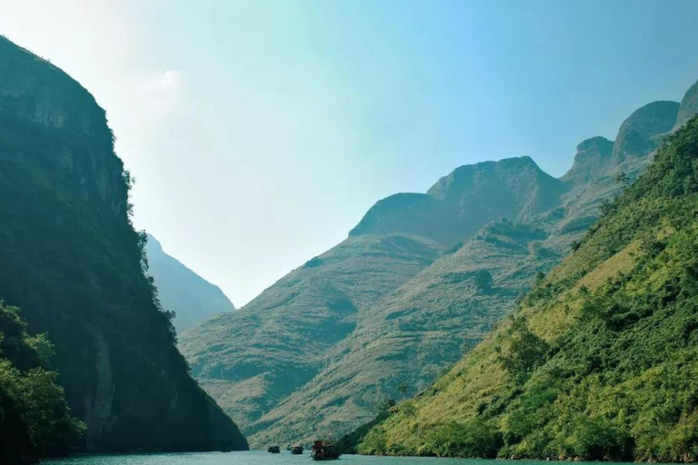 Excursión de 3 días en moto a Ha Giang desde Sa Pa con conductorAterrizaje en Ninh Binh