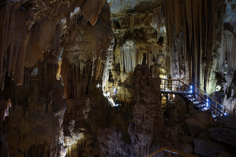 VISITE À LA GROTTE DE PHONG NHA 1 JOURNÉE EN GROUPE AU DÉPART DE HUE