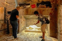 Roma, Catacombs y Capuchin Crypt Guided Tour con transferencia - Housity