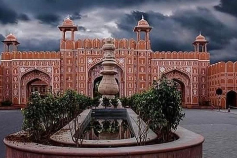 Experience Jaipur with Evening Tour by Car Including Dinner Experience Jaipur Evening Tour by open jeep without Dinner