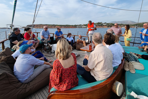 Athènes : Agistri et Aegina Yacht Tour avec déjeuner et baignade