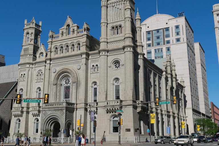 From NY: Lancaster Pennsylvania and Philadelphia day Tour English Tour