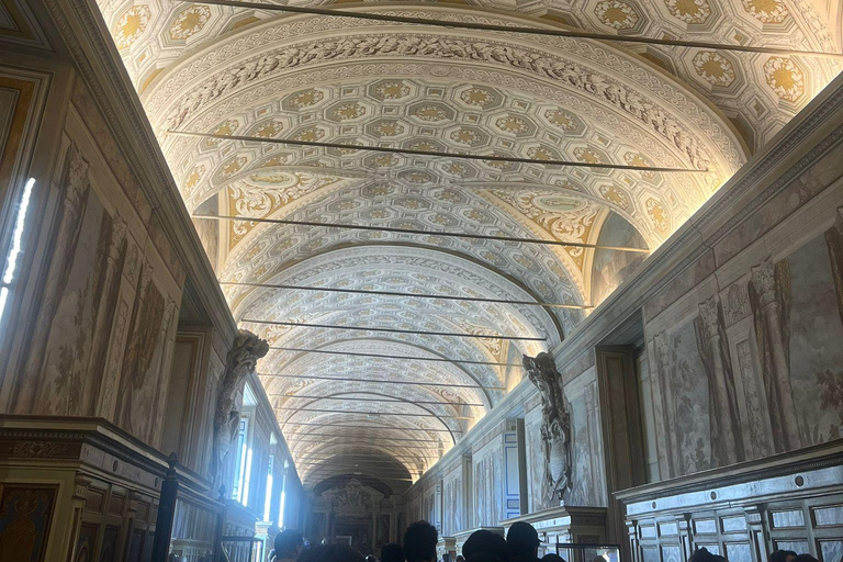Guided Tour Vatican Museums & Sistine Chapel Spanish Tour