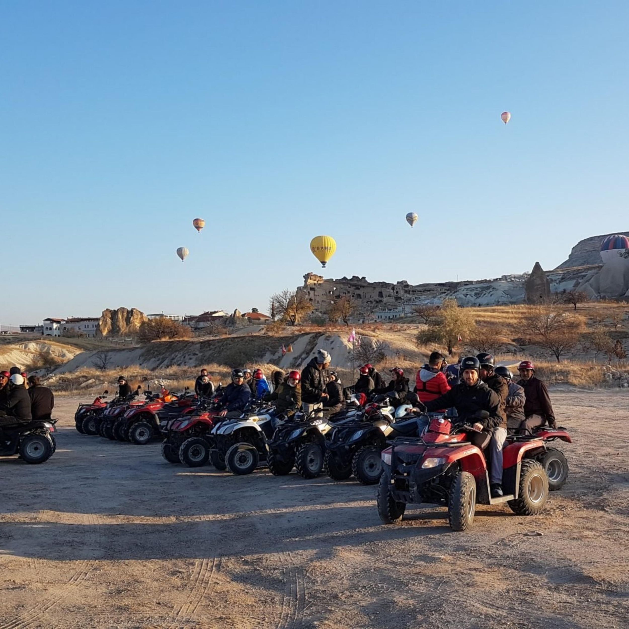 Kappadokien: Quad-Tour mit Option für Sonnenuntergang und Talabenteuer