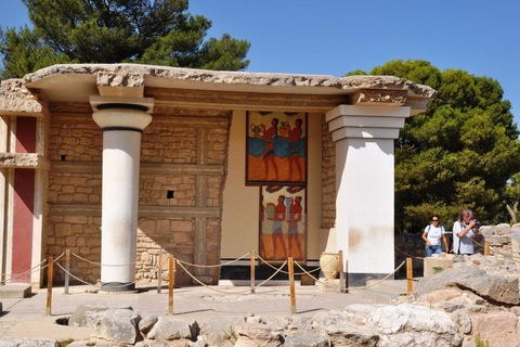 Souda-Bucht: Private Tagestour zum Palast von KnossosSouda Hafen: Private 5-stündige Tour nach Knossos ohne Guide