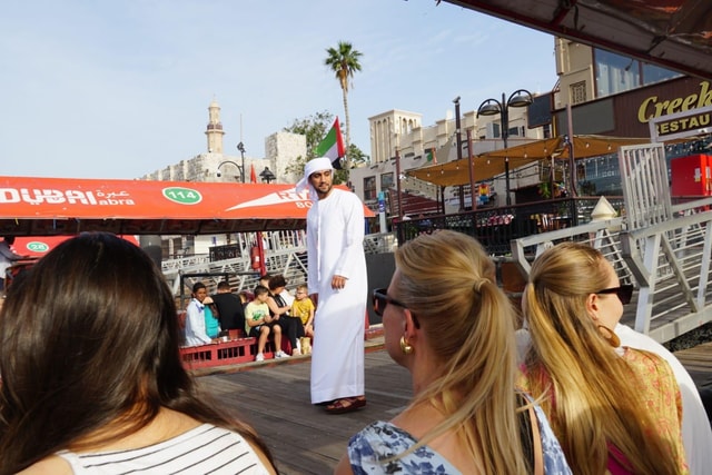 Dubai: Old Town Tour with Museums, Souks, and Boat Trip