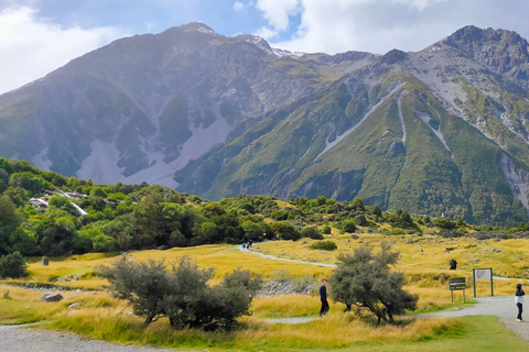 Tour di 4 giorni dell&#039;Isola del Sud in NZ da Christchurch a QueenstownSenza biglietti d&#039;ingresso per le attività e l&#039;alloggio