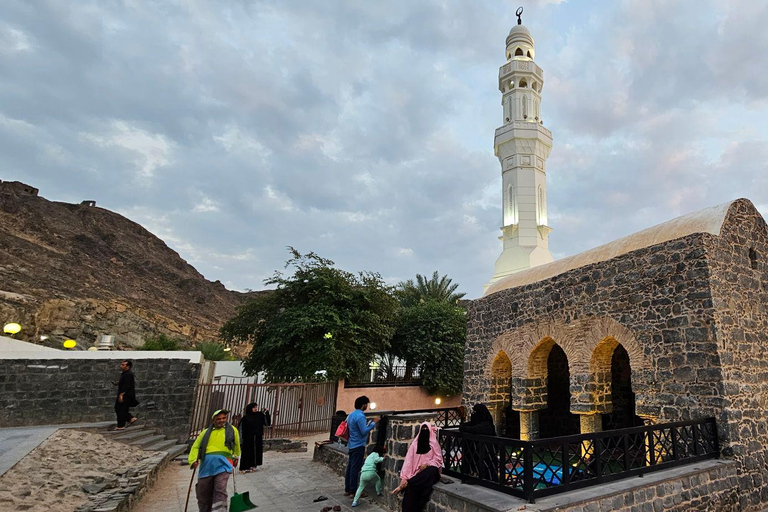 Jeddah: Makkah and Madinah Private Tour and Transfer