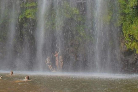 Cascate e pranzo caldo, passeggiata nel villaggio del Kilimangiaro, tour del caffè