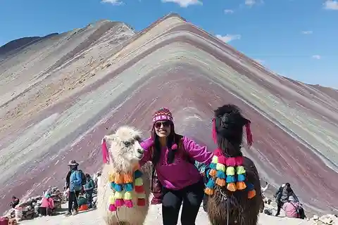 Discover the Rainbow mountain and Red Valley on a Day Tour