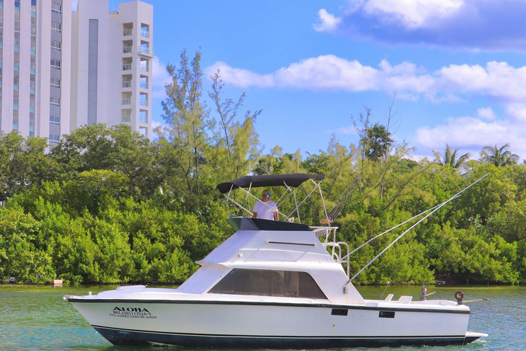 Private fishing charter 31 feet for maximun 6 people 2 hours Private fishing charter 31 feet for maximun 6 people