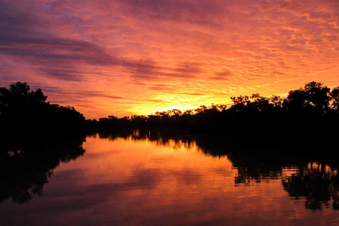 Longreach: Sunset Paddlewheeler Cruise, Show and Dinner