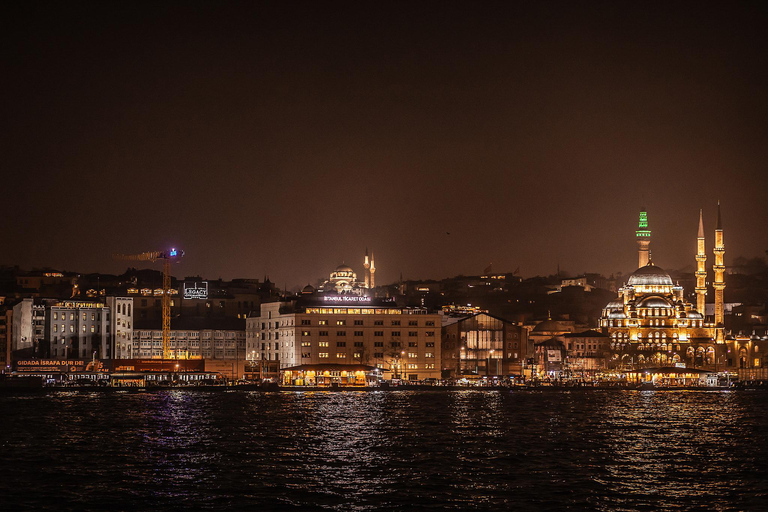 Istanbul: Bosphorus Bites Food Tour with 14+ Tastings