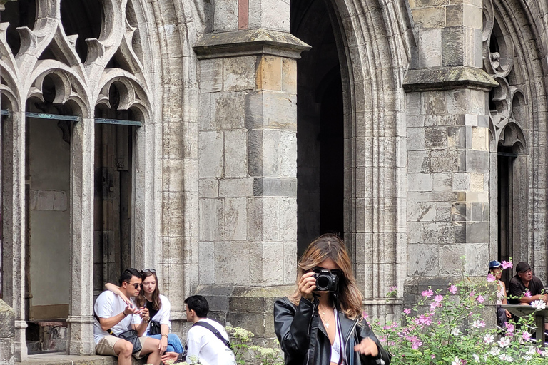 Amsterdam-Utrecht: Private Walking Tour with Local Guide