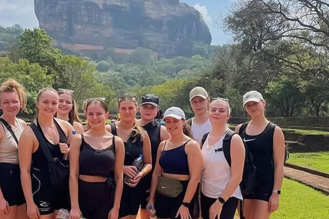 Sigiriya : Forteresse rocheuse : visite guidée à pied