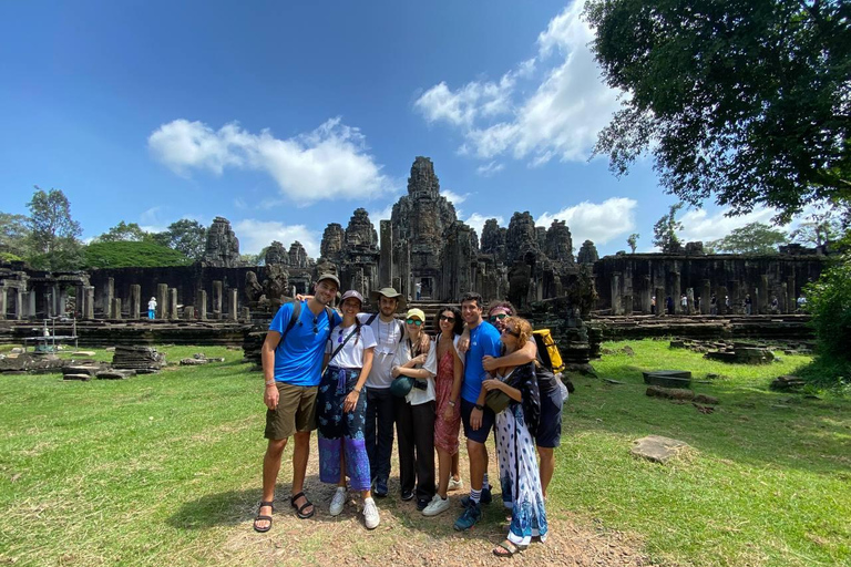 Découvrir Angkor Wat au lever du soleil, Bayon, Ta Prohm en petit groupe