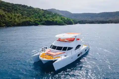 Pattaya: Private Luxury Catamaran Island Discoveries