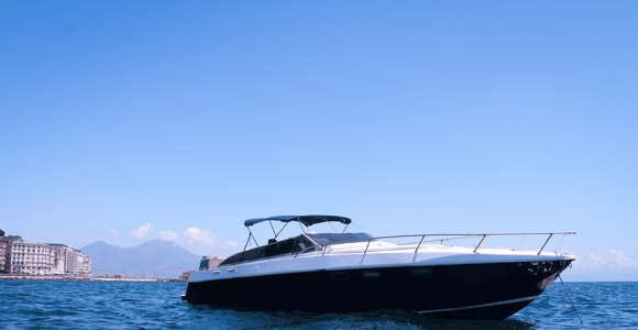 Neapel: Stadtführung mit Boot und Aperitif