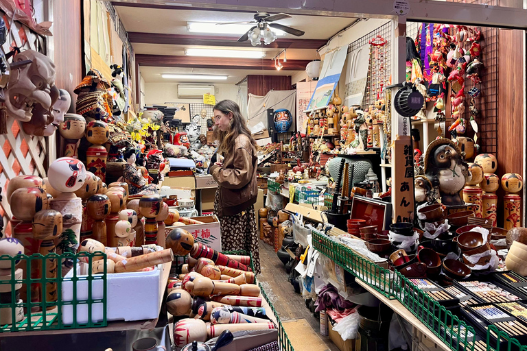 Tokyo: Calm and Cultural Stroll Through Historic Areas