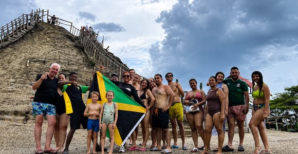 Cartagena: Totumo Volcano with Bilingual Tour Guide and Air-Conditioned Transportation